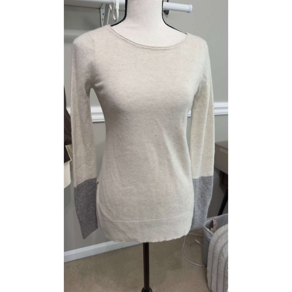 Club Monaco Cashmere Sweater Womens XS Cream Grey Colorblock Crewneck  339